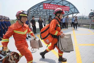 外媒：曼佐基社媒告别大连人，他可能加盟阿联酋俱乐部